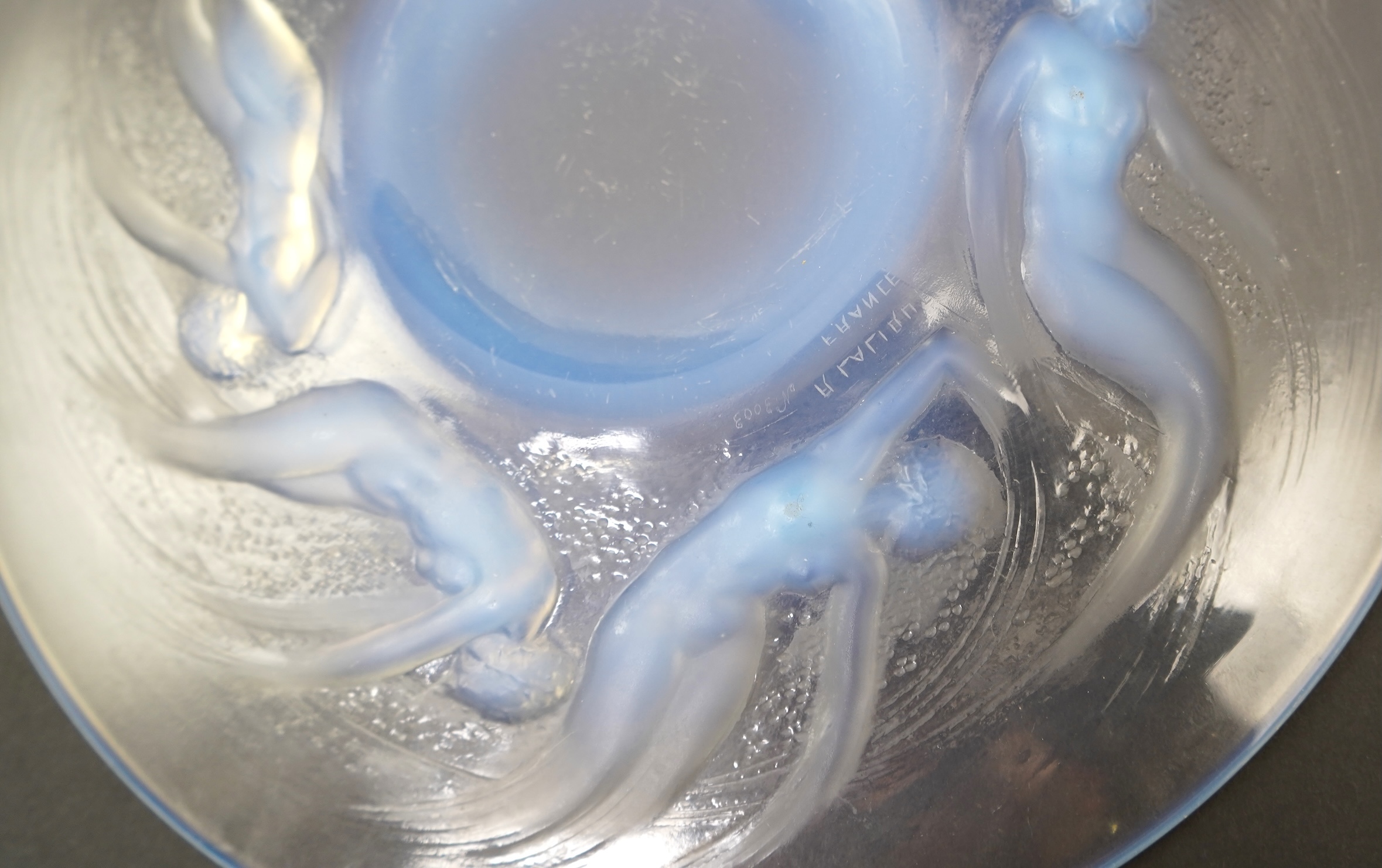 René Lalique: An 'Ondines' opalescent glass dish